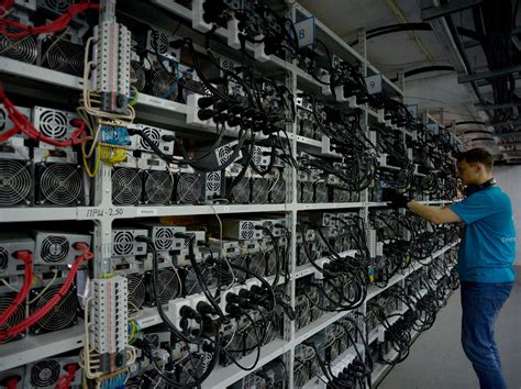 The Intersection of AI and Energy Efficiency in Cryptocurrency Mining
